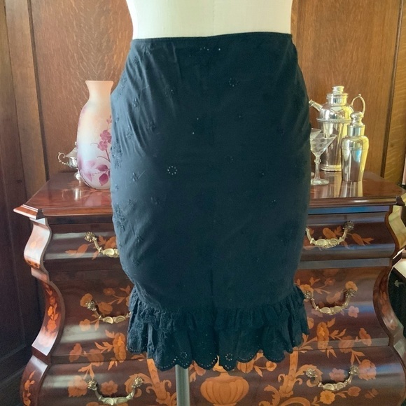 MOSCHINO Cheap & Chic Black Eyelet Skirt - Size S - Picture 3 of 4